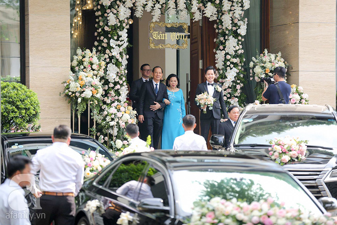 me chong dai gia truc tiep di don con dau hoa hau dang thu thao