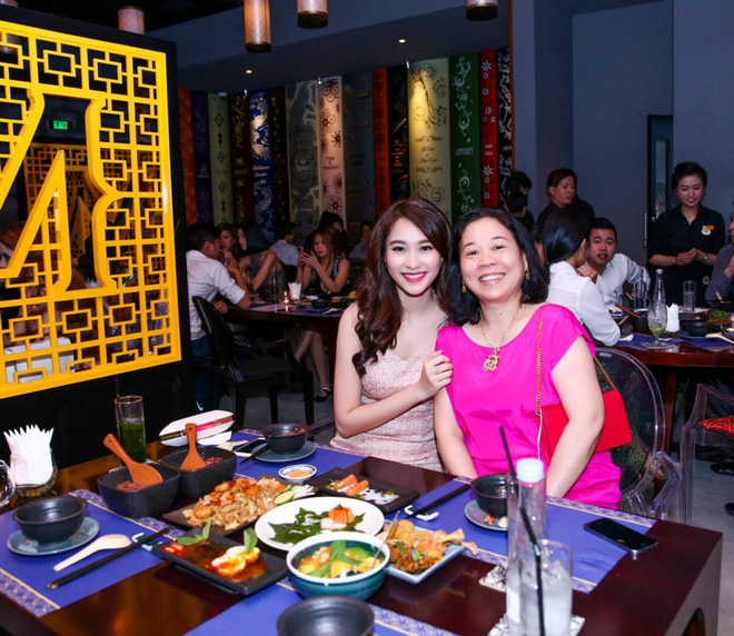 me chong dai gia truc tiep di don con dau hoa hau dang thu thao