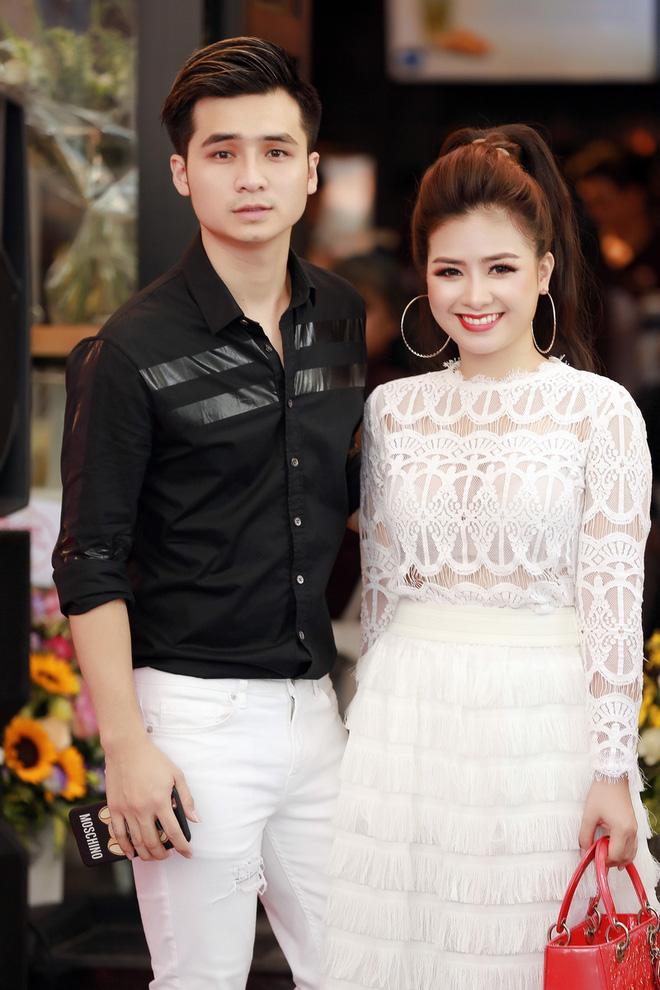 duong hoang yen tinh tu sanh doi ban trai cu sau tuyen bo chia tay