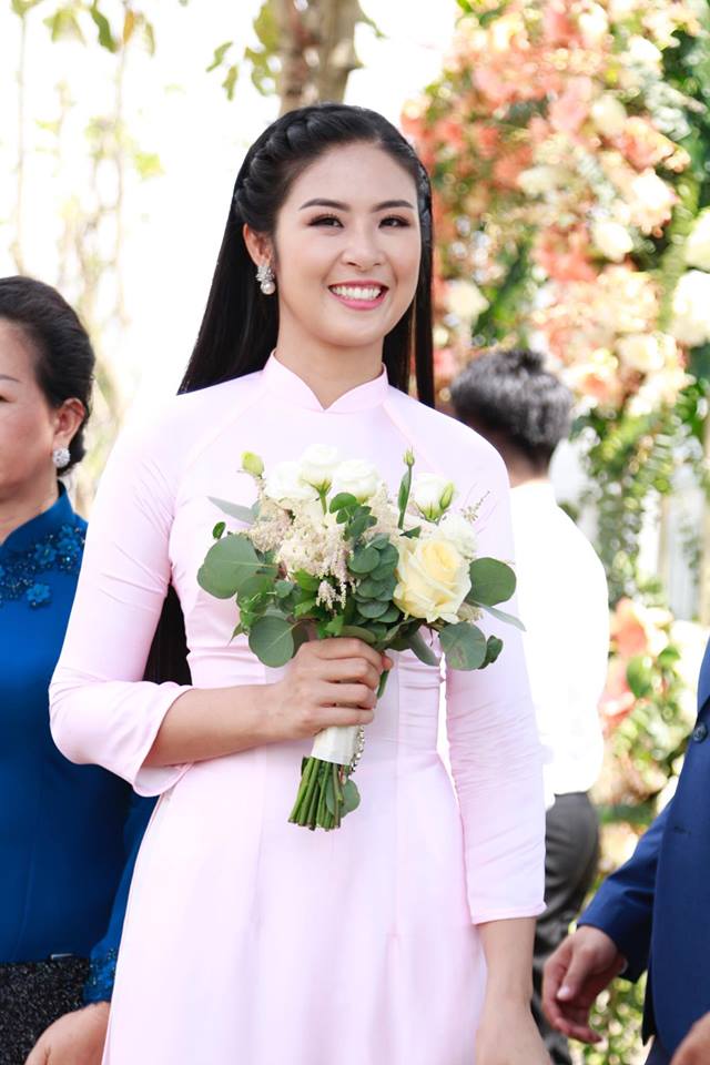 dan trai xinh gai dep trong dam cuoi hoa hau dang thu thao khien ai cung phai tram tro