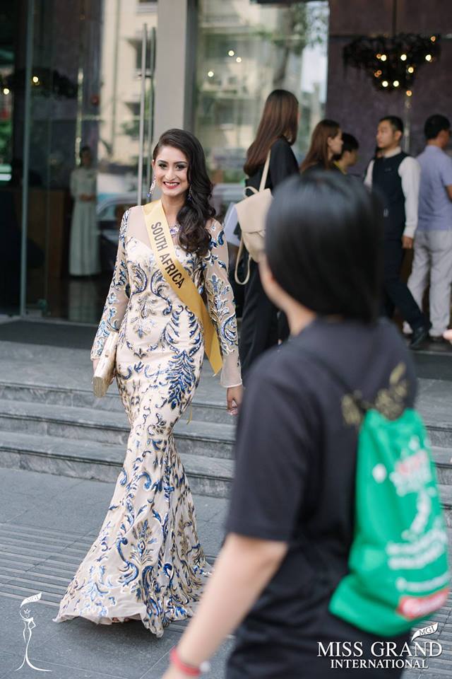 hoa hau hoa binh quoc te tai vn nhieu thi sinh bi che xau tham hoa