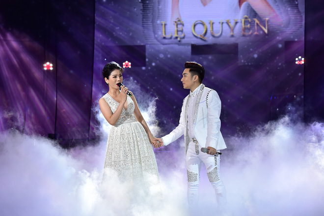 liveshow tram nam khong quen khan gia boi thuc vi quang ha qua tham