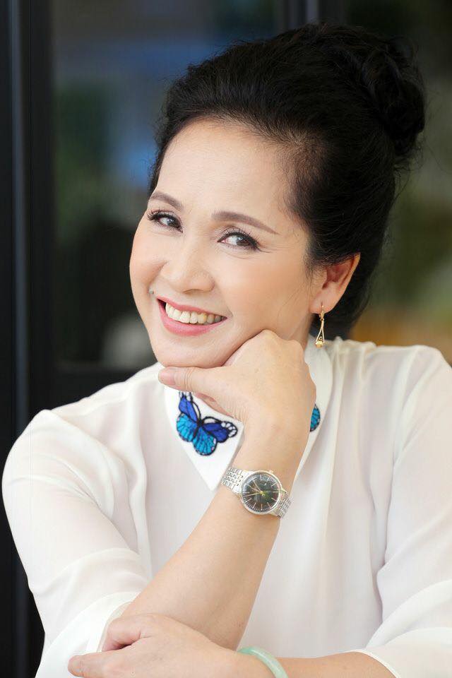 nsnd lan huong anh quoc tuan la mot nghe si dang kinh trong ca ve tai nang va nhan cach