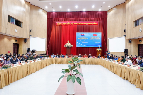 2 nam thuc hien thoa thuan hop tac 2 hoi huu nghi viet nam campuchia dat duoc nhieu ket qua tich cuc
