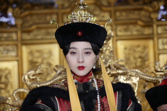 bi an ve vi hoang hau dang duoc yeu chieu bong bi that sung chet trong am uc dam tang khong khac gi no ti