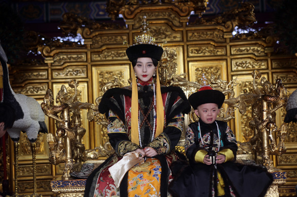 bi an ve vi hoang hau dang duoc yeu chieu bong bi that sung chet trong am uc dam tang khong khac gi no ti