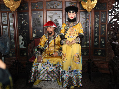 bi an ve vi hoang hau dang duoc yeu chieu bong bi that sung chet trong am uc dam tang khong khac gi no ti