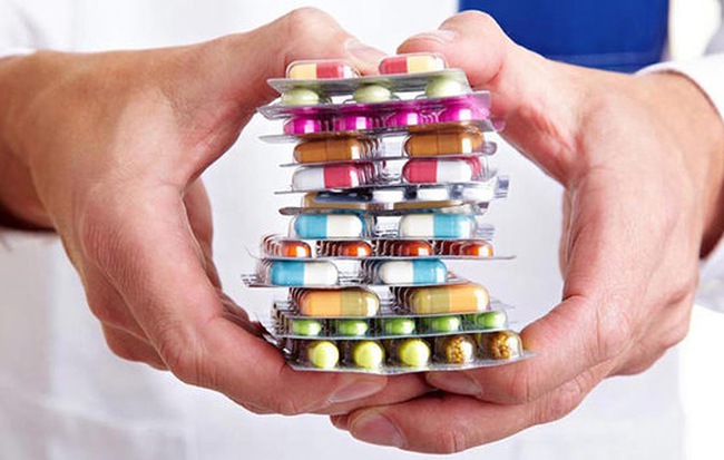 who canh bao khang sinh thu thuoc nguoi viet he om la dung la moi nguy co the khien 10 trieu nguoi tu vong neu nhu cu lam dung qua da