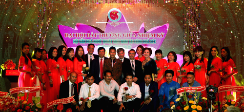 hoi van hoa nghe thuat viet nam tai cong hoa sec kien toan va doi moi
