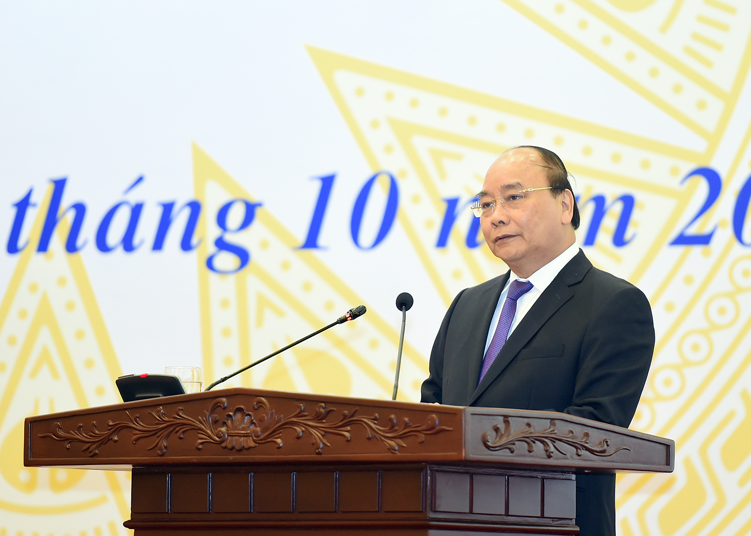 thu tuong nhac cac dia phuong dong gop nhieu hon cho tin dung chinh sach