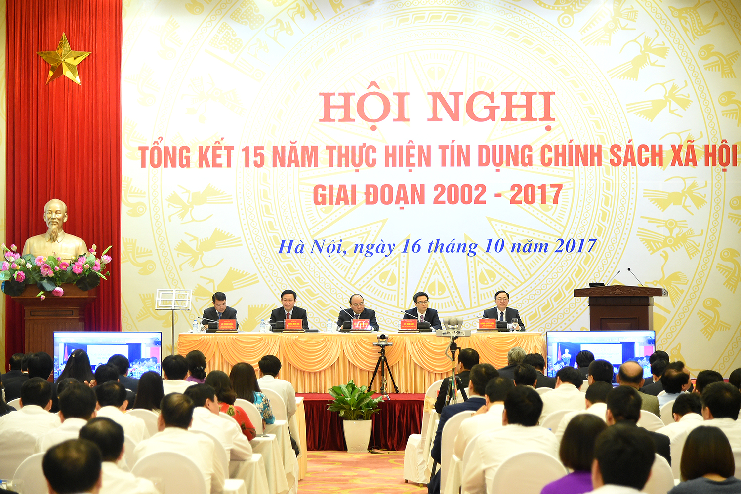thu tuong nhac cac dia phuong dong gop nhieu hon cho tin dung chinh sach