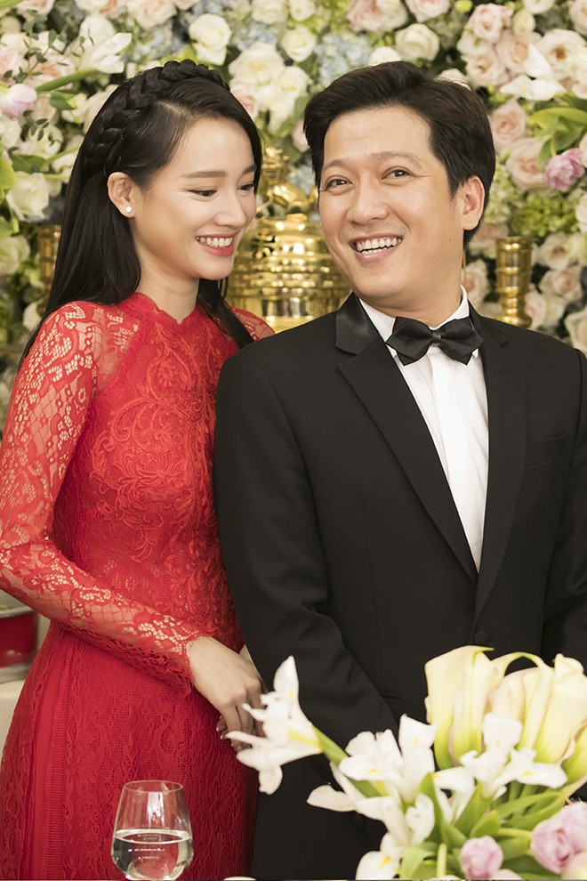 giai ma 3 tin don xon xao ve dam cuoi xa xi cua truong giang nha phuong