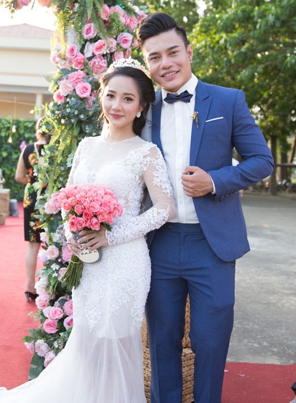 ba xa xinh dep yeu 7 nam moi cuoi cua danh hai le duong bao lam