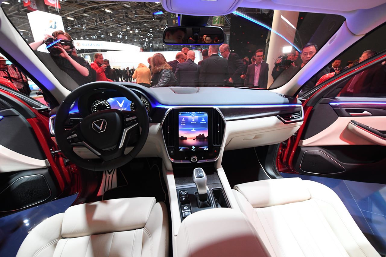 vinfast chinh thuc ra mat xe tai paris motor show 2018