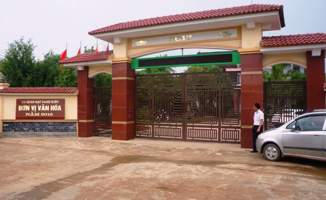 au da ngay trong uy ban xa mot nam thanh nien bi danh guc