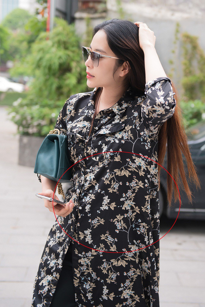 nam em xuat hien voi vong 2 to bat thuong gay chu y