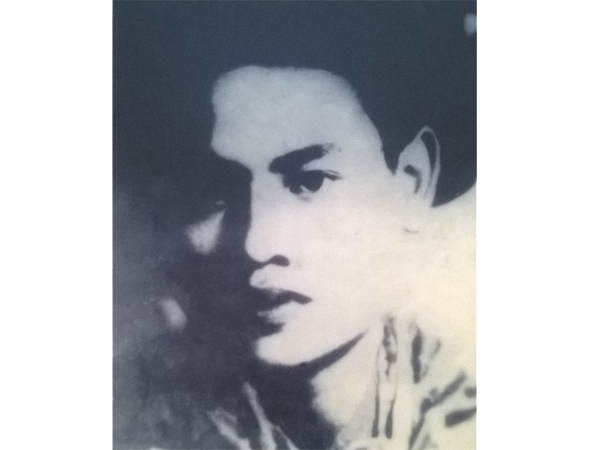 chien si cong binh thanh danh anh hung llvtnd tren chiec xe tang lich su 555