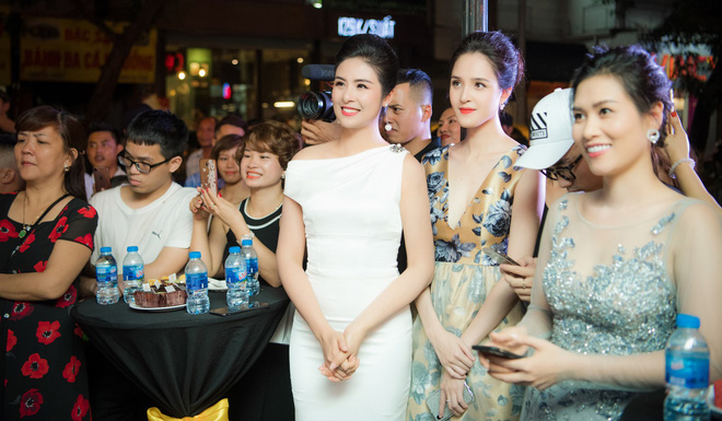 a hau hoang anh tiet lo ve cuoc song sau hon nhan khen me chong tam ly