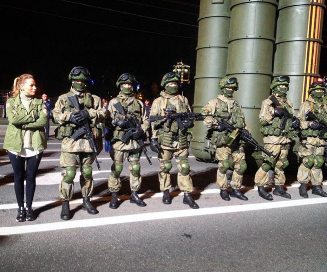 truyen thong anh soi suc nga dua quan chuyen ten lua s 300 va kalibr sang libya