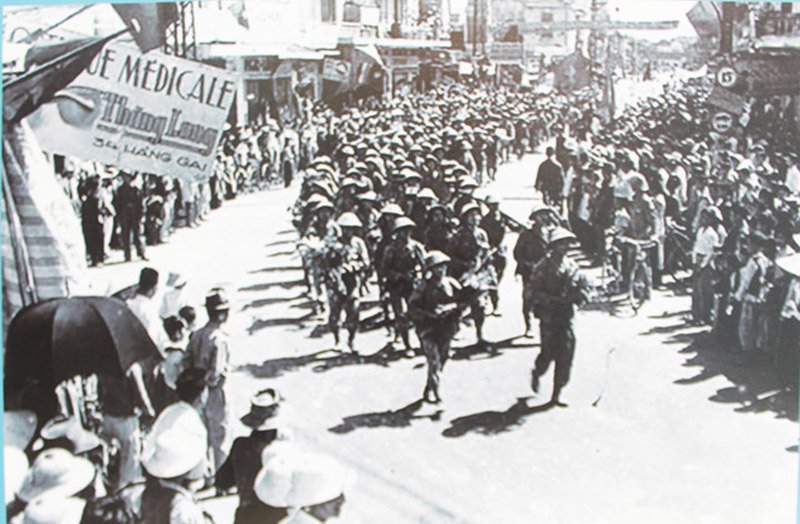 ngay giai phong thu do 64 nam truoc qua ong kinh nhiep anh gia nuoc ngoai