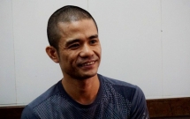 video hai hung tai xe o to nem luu dan xuong giua duong pho dong duc o nga