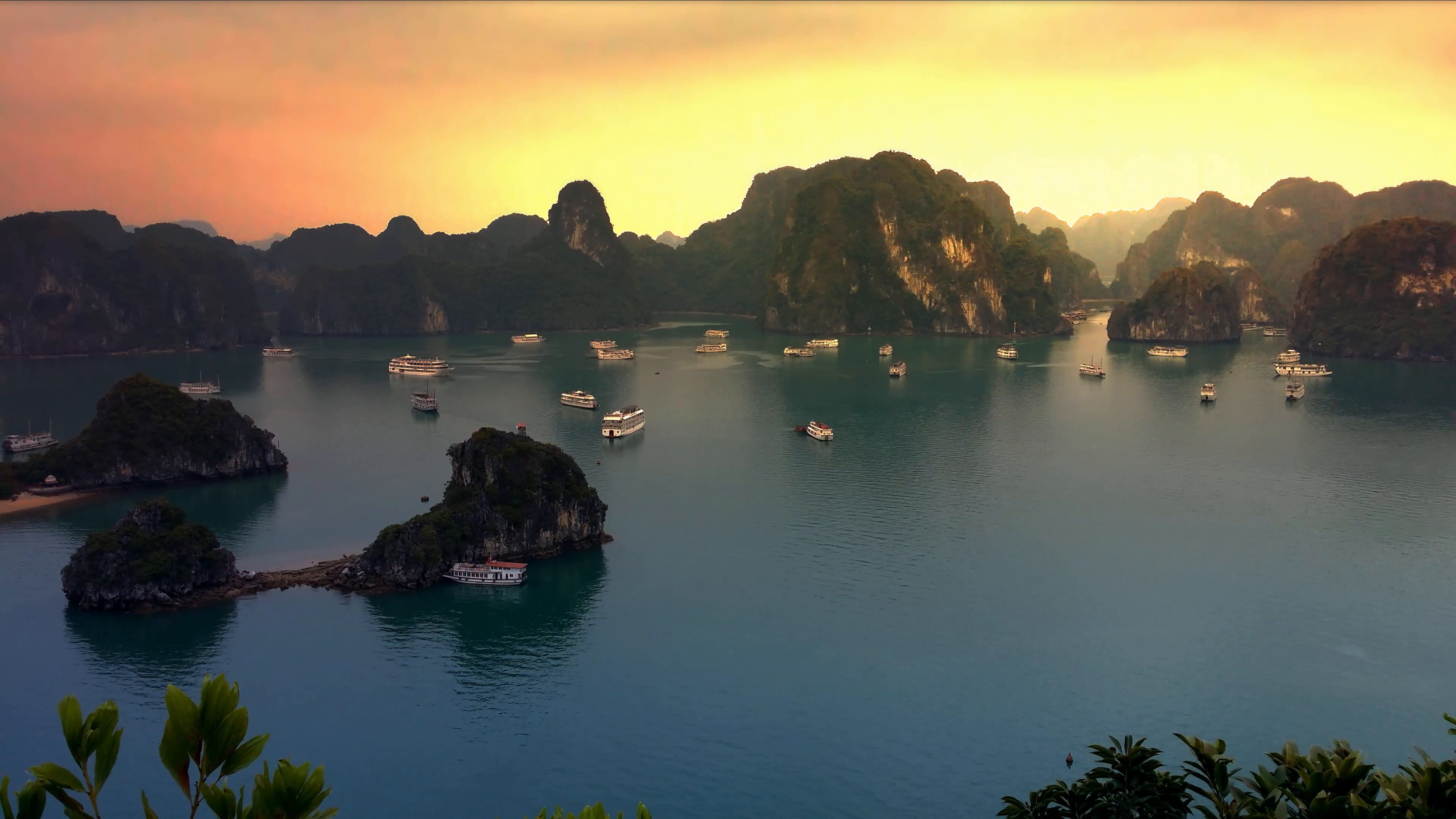 xay dung ha long tro thanh thanh pho du lich van minh than thien