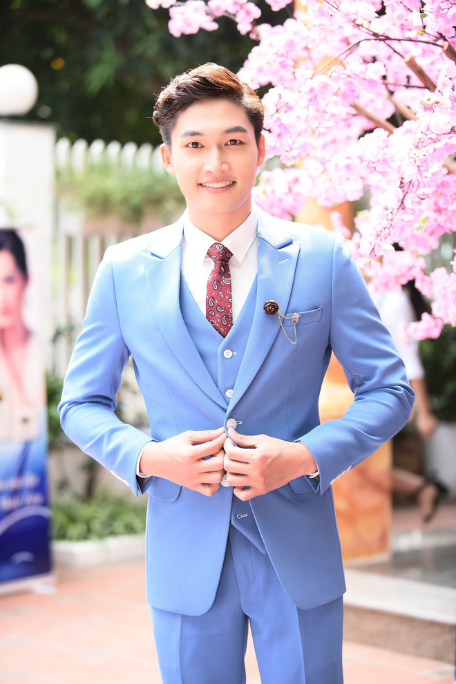 dien vien ghet thi yeu thoi sanh doi cung ban gai hon tuoi la me don than di su kien
