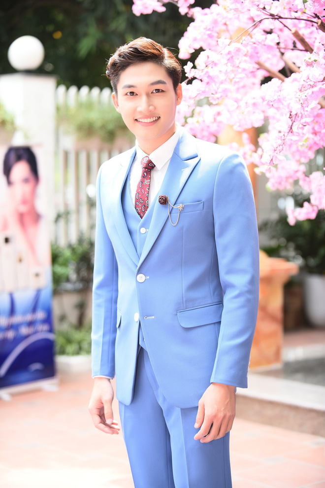 dien vien ghet thi yeu thoi sanh doi cung ban gai hon tuoi la me don than di su kien