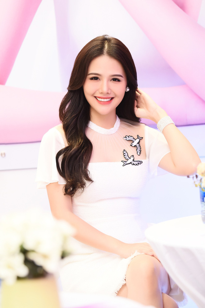 dien vien ghet thi yeu thoi sanh doi cung ban gai hon tuoi la me don than di su kien