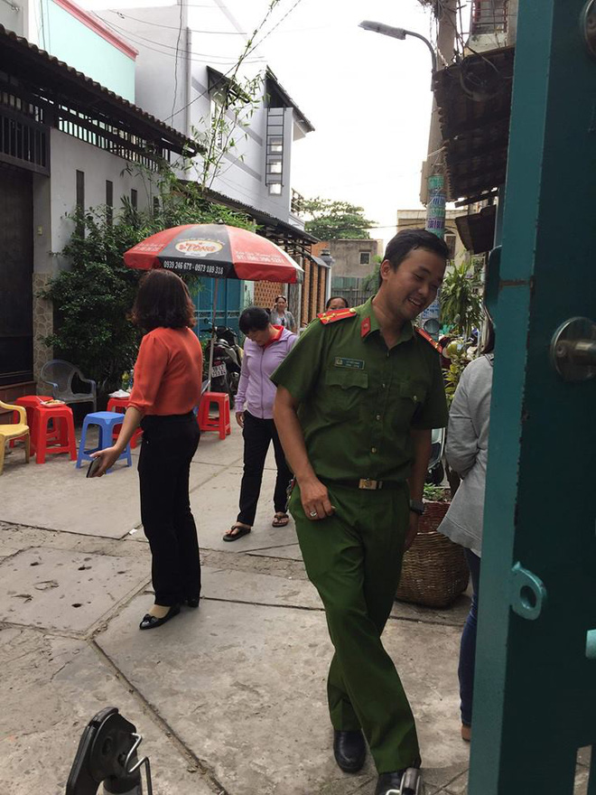 co giao tieu hoc o sai gon viet don xin xa hoi den cho di day chinh quyen son lai nha gan camera dung chot dan phong