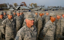 hang chuc chien co my nato ap sat lanh tho nga