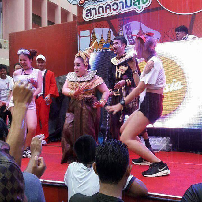 cuoc song that cua nu dai gia thai lay 12 chong tre tuoi dang quang cao ban thuoc kiem tien