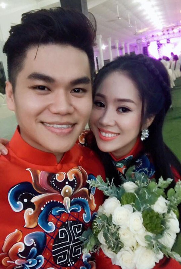 le phuong dien bikini khoe anh tinh tu cung ong xa kem 7 tuoi