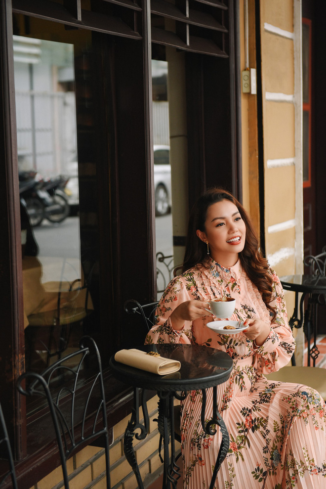 ca si ngoc anh ngot ngao va nu tinh