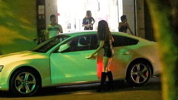 cuoc song giau co sang chanh o tuoi 26 cua bao anh