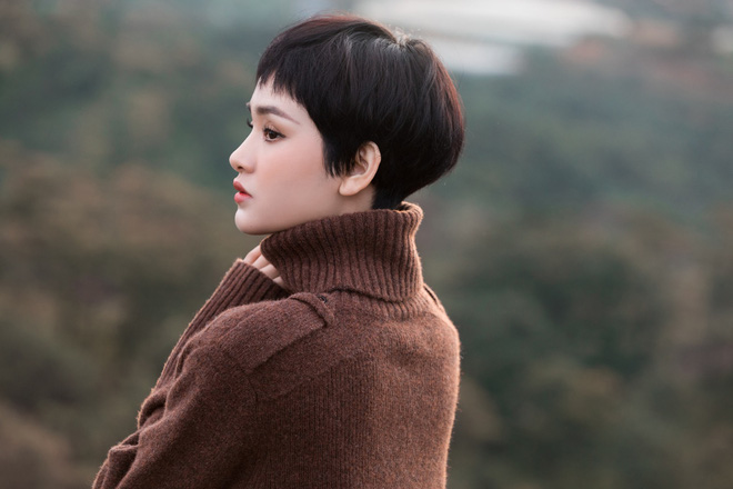 hien ho vuot mat hoang thuy linh du ra mat mv sau