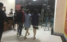 thay giao bi to lam nu sinh lop 8 co bau luon hoan thanh tot nhiem vu