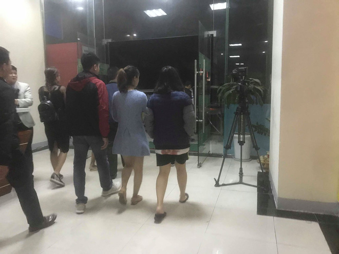 lanh dao khoa len tieng vu nu sinh nghi nem con tu vong hom nay chung toi moi biet em nay mang bau khong hieu em giau bang cach nao