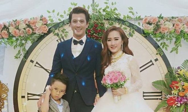 nhan sac xinh dep sang chanh cua co gai dan toc thai vua ket hon voi ha viet dung