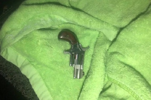 mau thuan trong quan nhau 2 thanh nien trong thuong sau tieng sung no o vinh