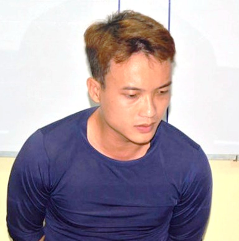 bat giam ke giet nguoi dong tinh roi giau thi the vao bui ram