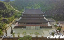 video khoanh khac hiem co moi day khi thien thach chua chay het lao thang xuong trai dat