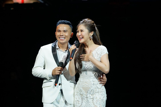 huong tram da xoay tinh truong cua tu dua