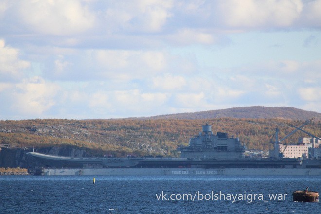 tau san bay kuznetsov duy nhat cua nga tiep tuc gap tham hoa may khong chim