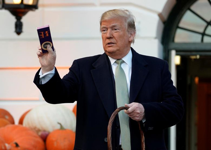 tt trump va de nhat phu nhan don halloween an tuong tai nha trang