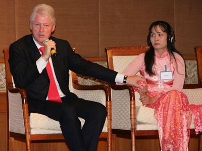 nu anh hung chau a ngay ay va bay gio