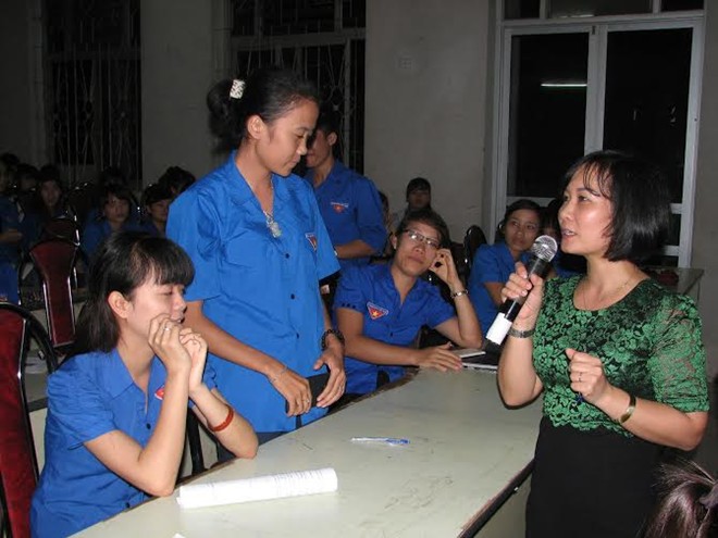 nu anh hung chau a ngay ay va bay gio