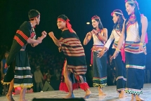 dan toc co ho dan ong o re con cai theo ho me