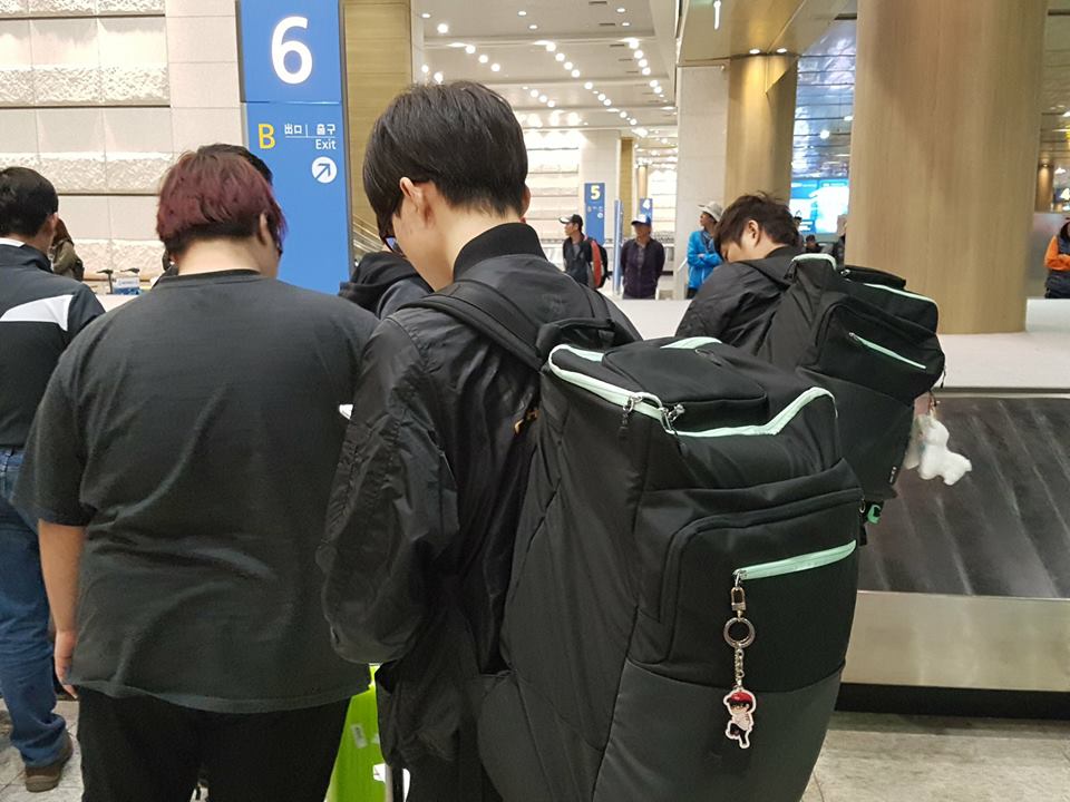 ve den han quoc roi faker van de lai di san nay o lien minh huyen thoai bac my ai cung tram tro