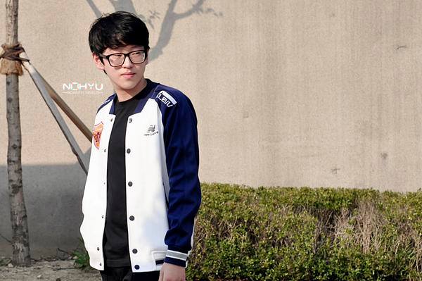 lien minh huyen thoai chuan bi cho mua giai 2017 skt t1 bat ngo trinh lang 2 tuyen thu moi